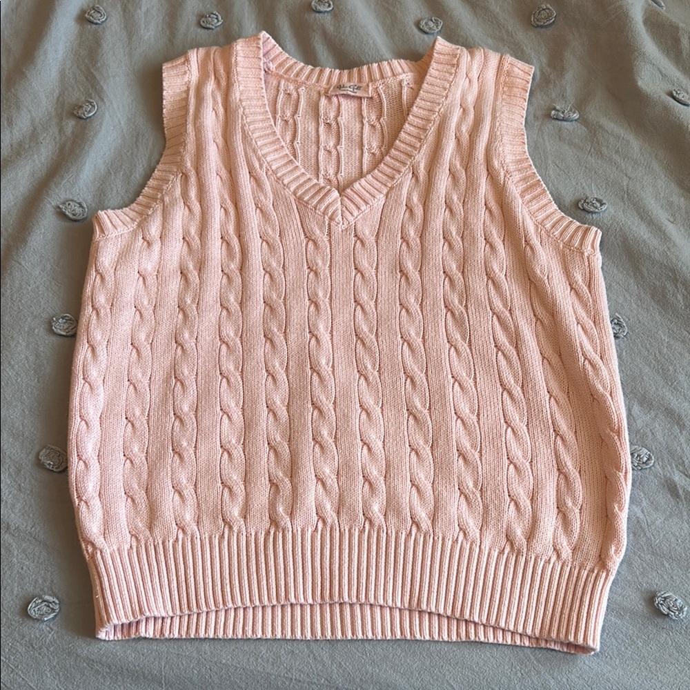 Brandy Melville J Galt sweater vest